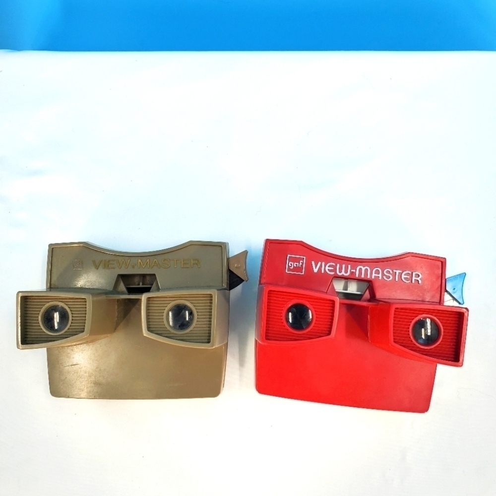 Bundle of 2 vintage View-Master toys
